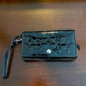 COACH Shiny Black Wristlet/Clutch - Great Condition
